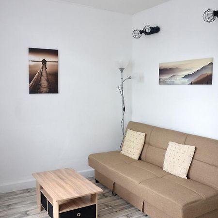 AU BORD DE L'EAU Studio 2 Chambon-sur-Voueize Extérieur photo