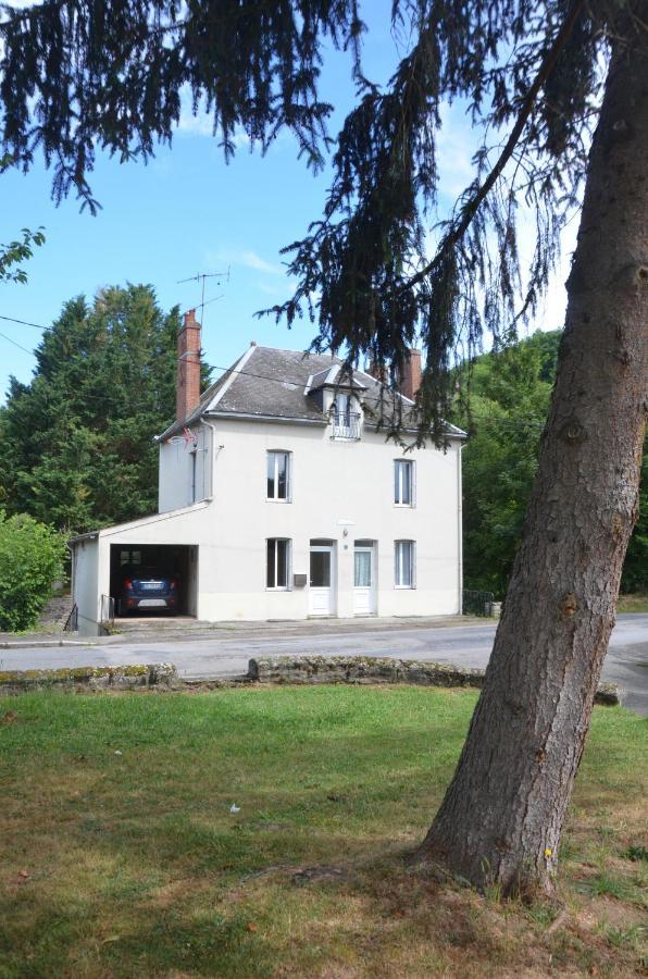AU BORD DE L'EAU Studio 2 Chambon-sur-Voueize Extérieur photo
