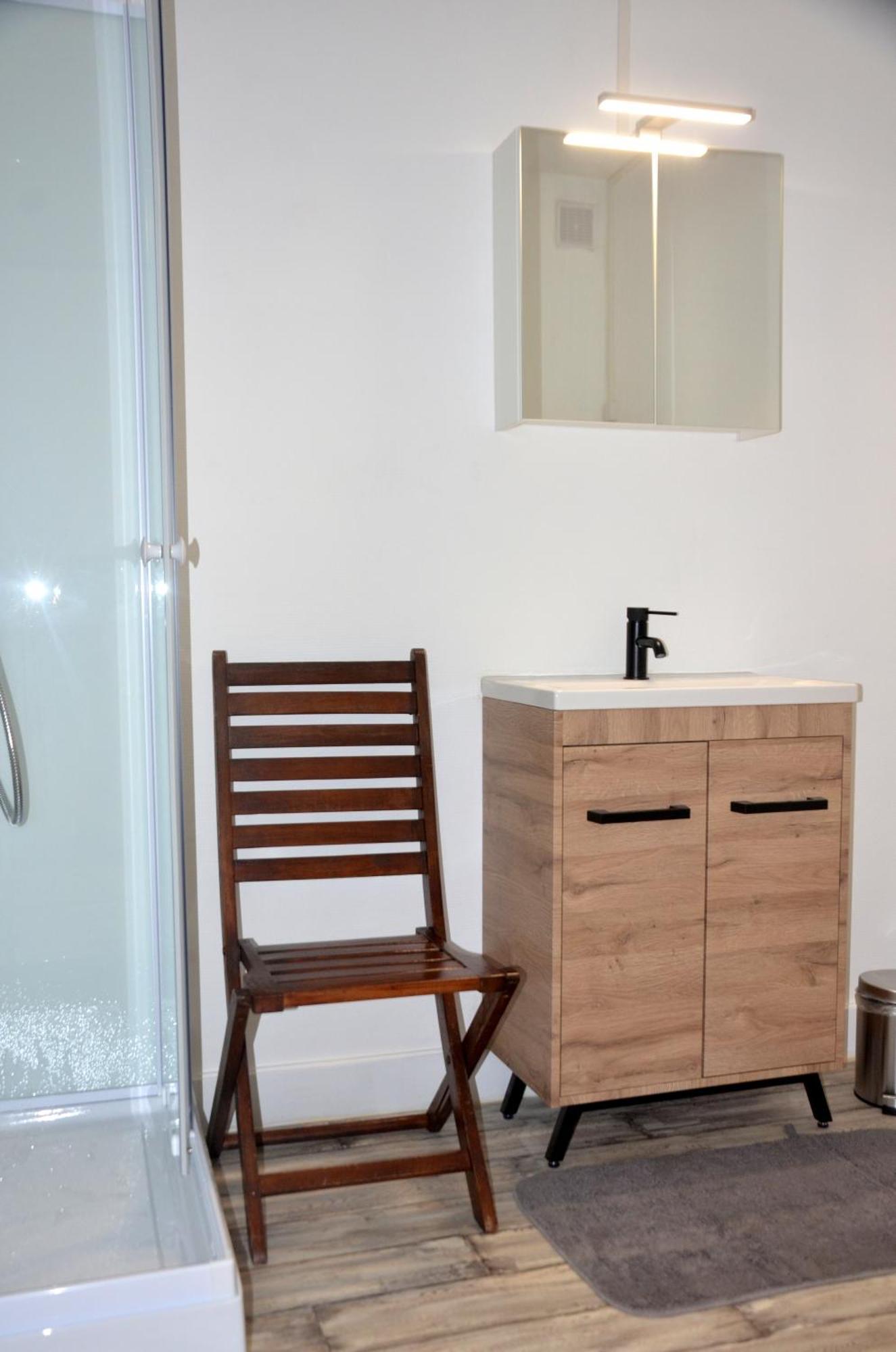 AU BORD DE L'EAU Studio 2 Chambon-sur-Voueize Extérieur photo